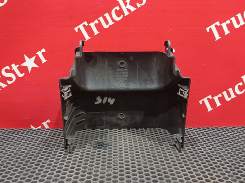 Кожух рулевой колонки 2019г.