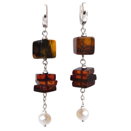 Серьги с янтарными кубиками и пресноводным жемчугом