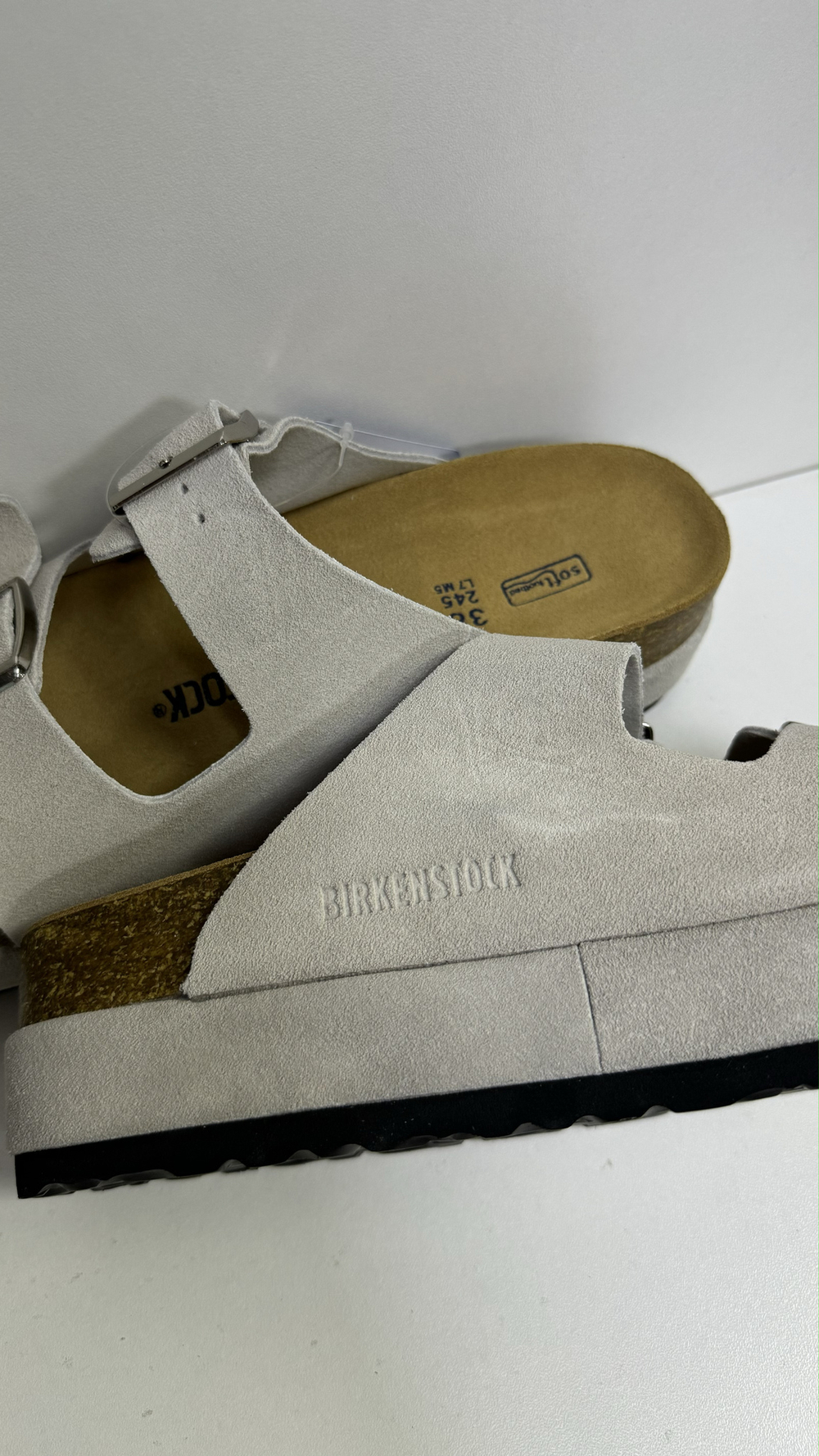 Сабо Birkenstock на утолщенной подошве светло бежевые