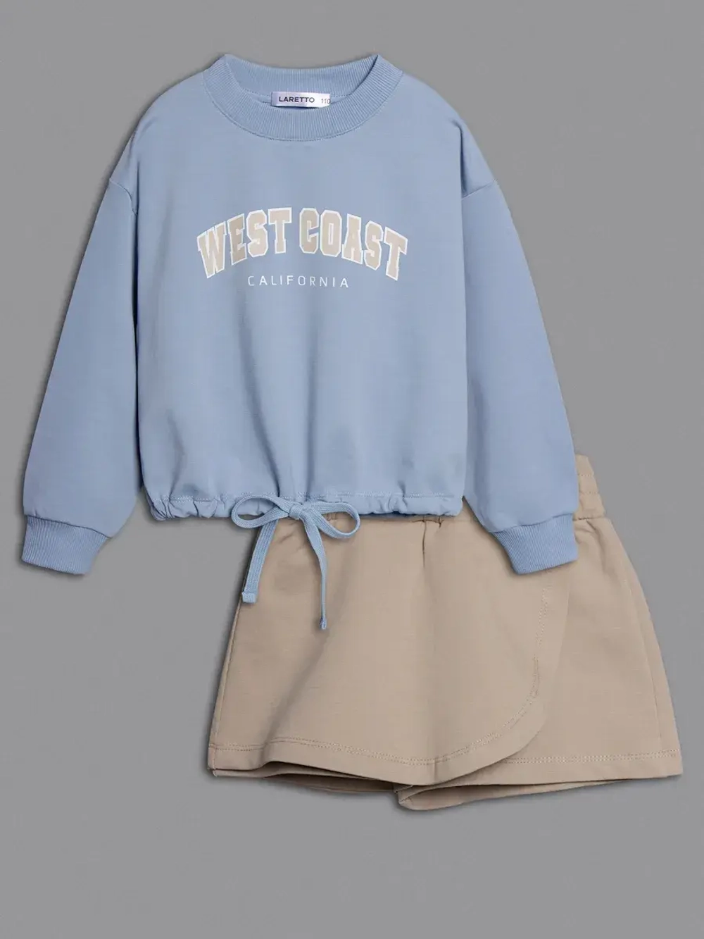 Костюм для девочки с юбкой-шорты