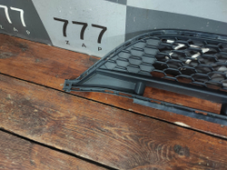 Решетка переднего бампера Mercedes A (W177) 18-нв Б/У Оригинал A1778859100