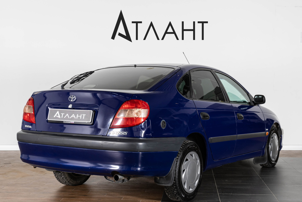 Toyota Avensis, 2001 год