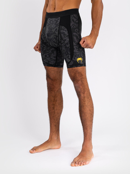 Шорты компрессионные Venum Unmatched Topuria Edition Black/Gold