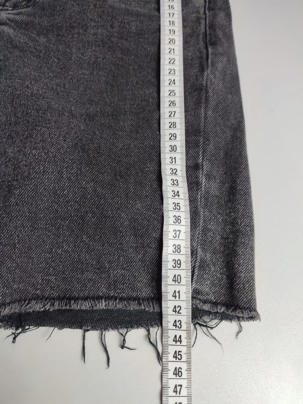 Шорты с потертостями 44 размер