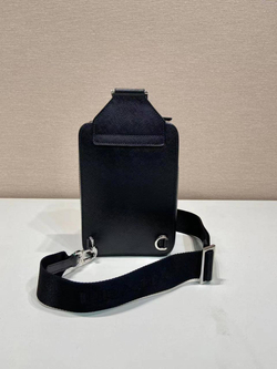 Сумка-слинг Prada
