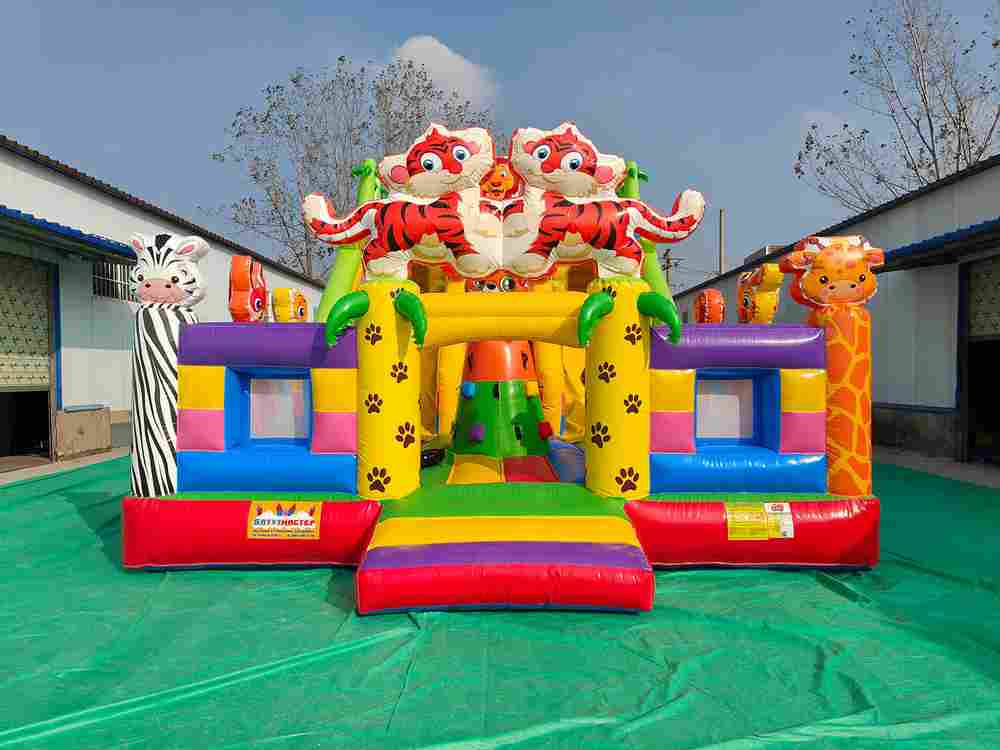 Коммерческий надувной батут «Тигриная страна 6», 10*6*5,5 м