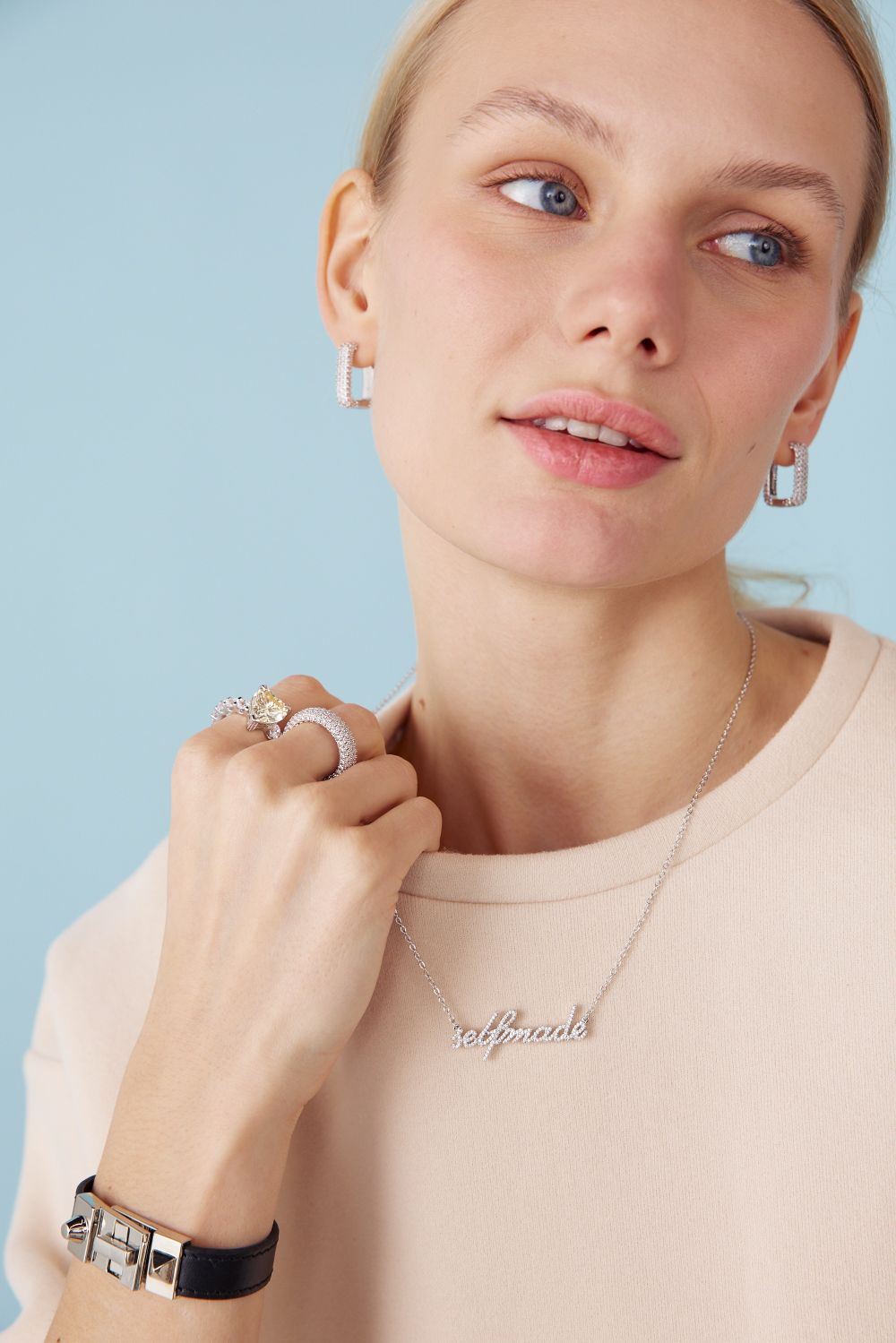 СВИТШОТ DO NOTHING CLUB PASTEL BEIGE