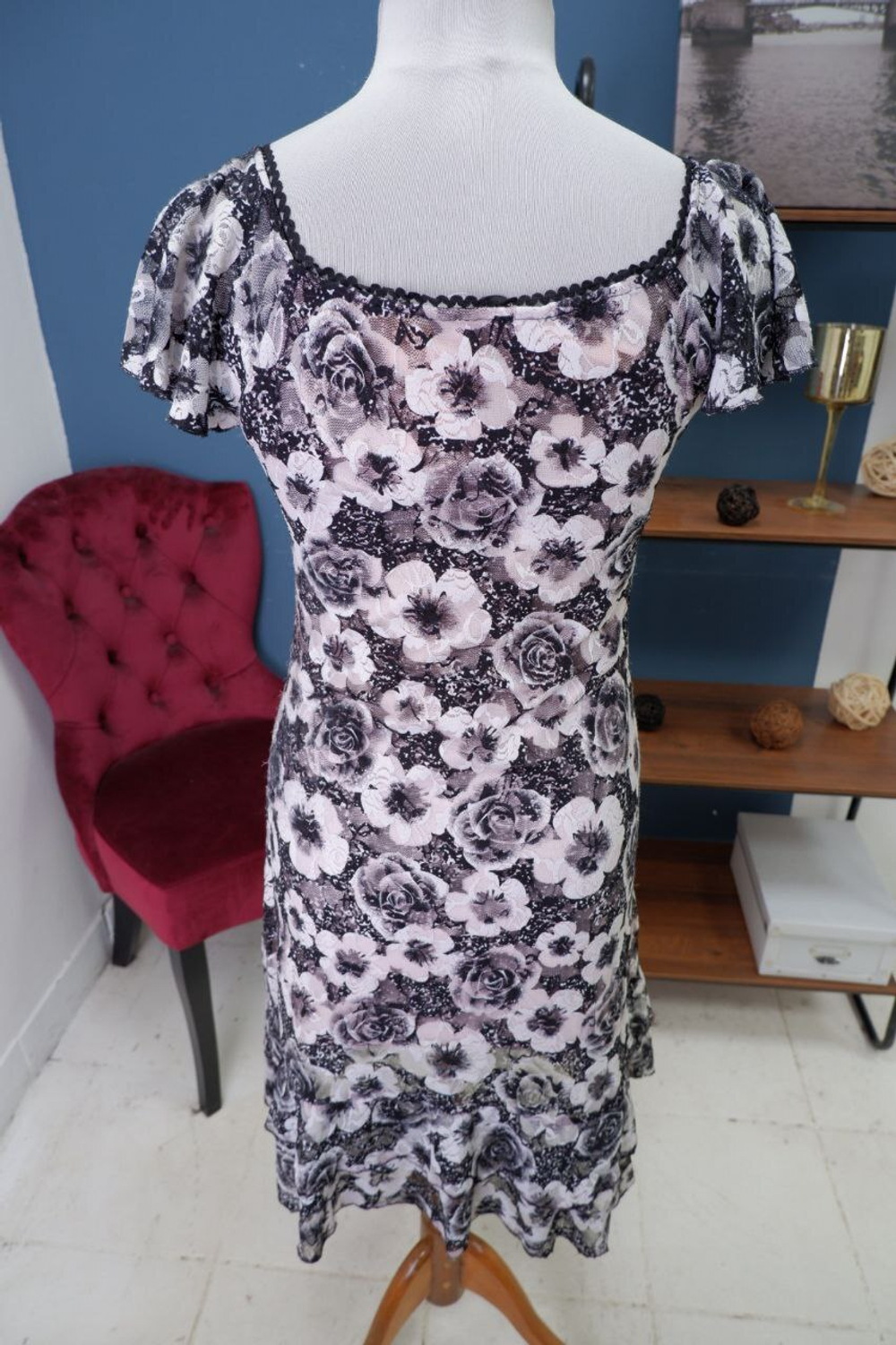 Платье с цветочным принтом 46 размер