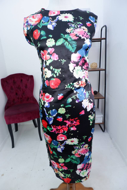 Платье с цветочным принтом 42 размер