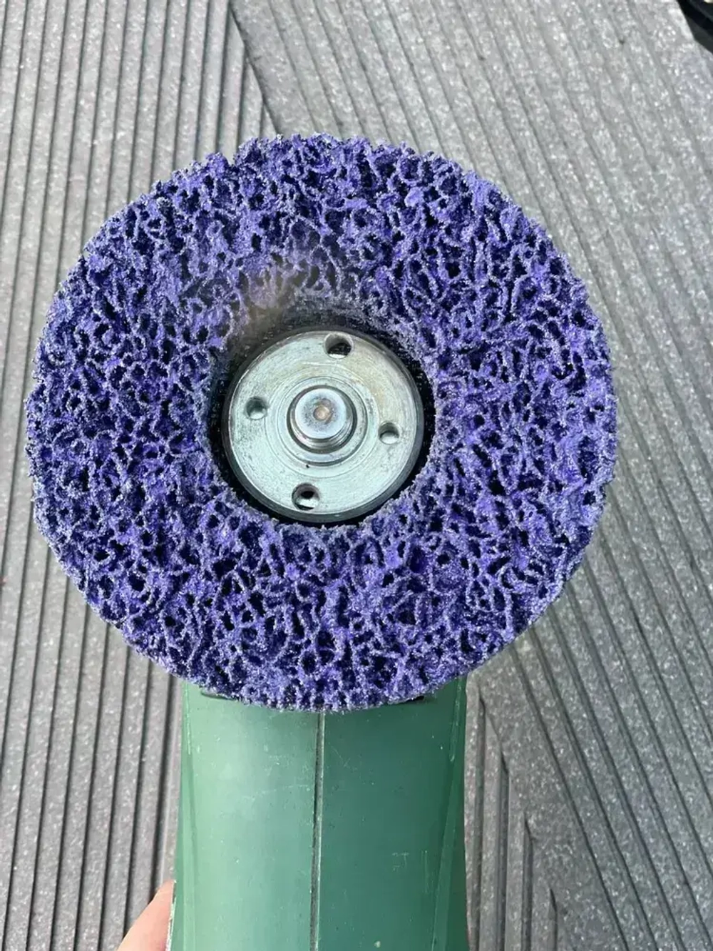 Круг / диск зачистной, коралловый, шлифовальный для УШМ. Диаметр 125 мм. Фиолетовый