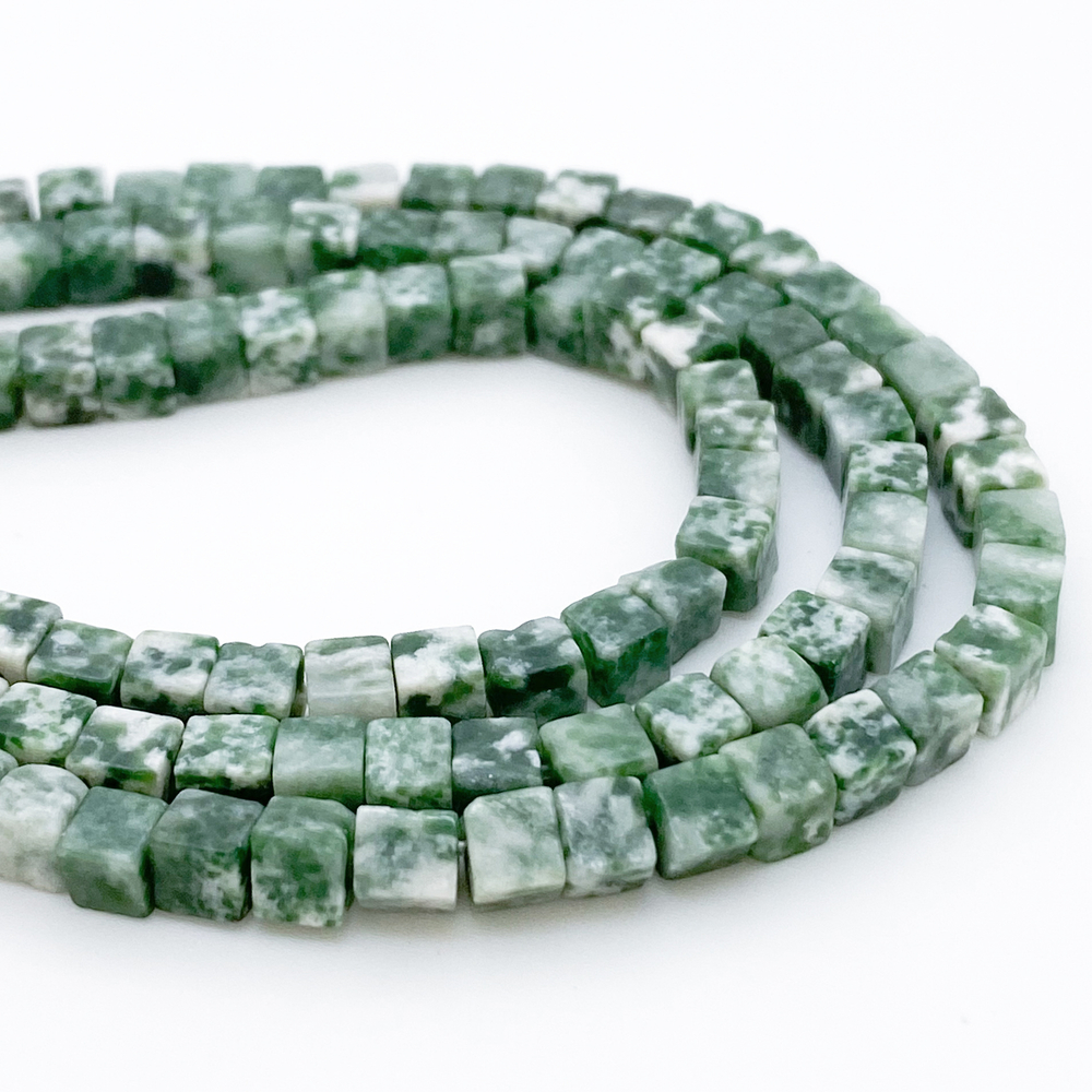 Моховый агат, размер около 4,1-4,3 мм, цена за 45-46 шт (1/2 нити)