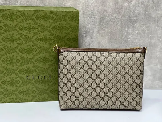 Сумка-мессенджер Gucci с переплетенными буквами G коричневый