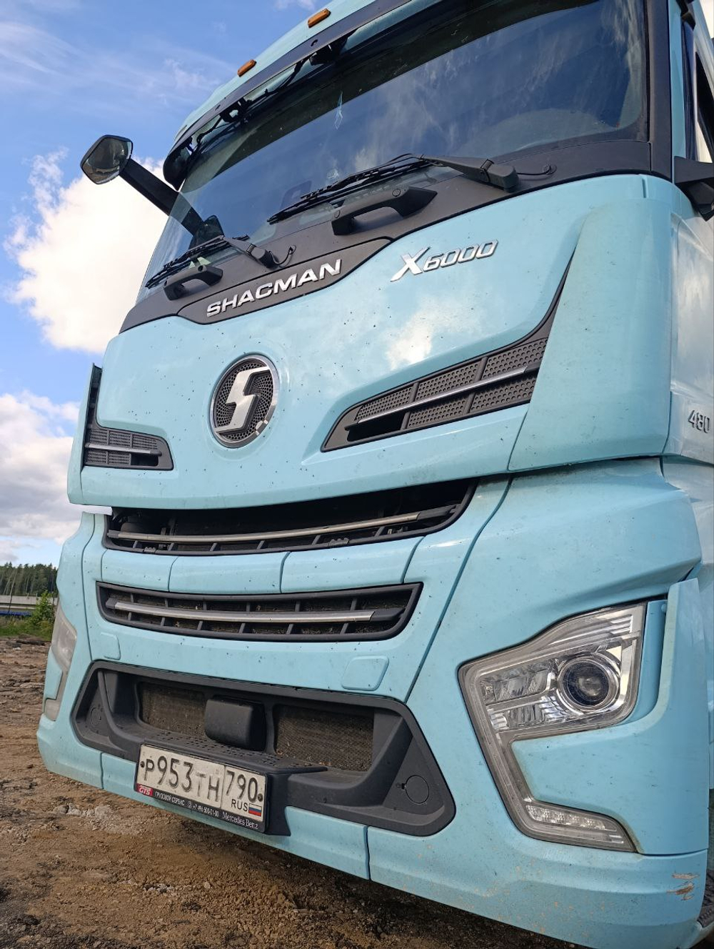 Shacman (Shaanxi) SX* 4x2 Седельный тягач SX4188YY381 (Дизельный, 12,5 л, 473 л.с., МТ)