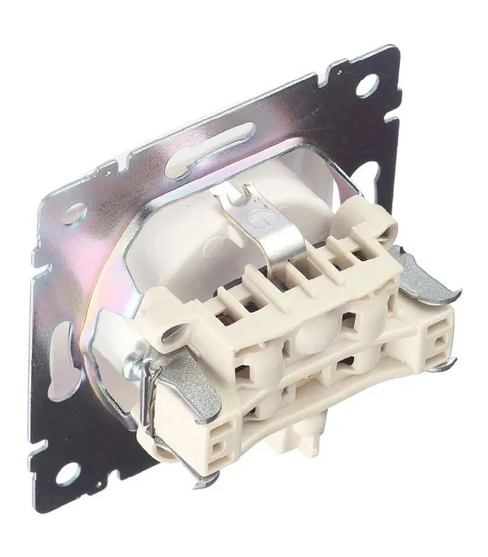 Розетка Legran 774420 (10 шт.) Valena, 16 А, с заземлением