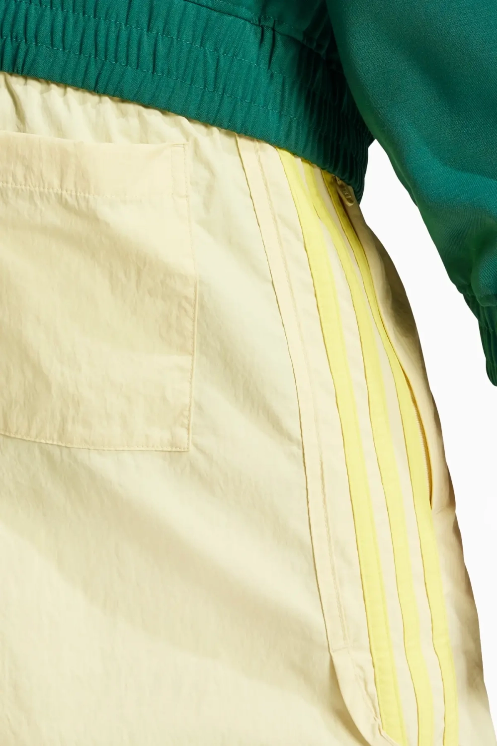 Шорты adidas Adicolor Classics Sprinter - желтый