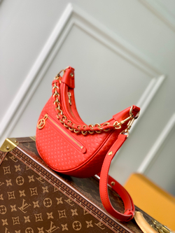 Louis Vuitton Loop