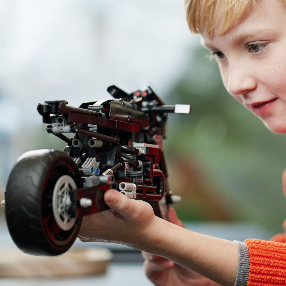 LEGO Technic - БЭТМЕН - БЭТМОТОР 42155