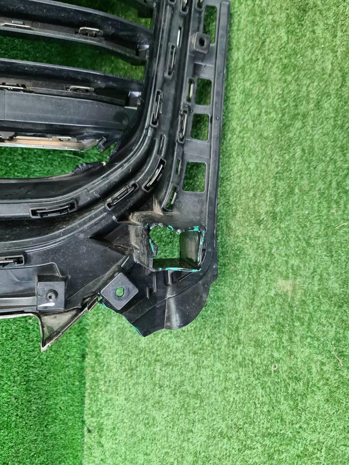 Решетка радиатора Geely Monjaro (2021-н.в.)