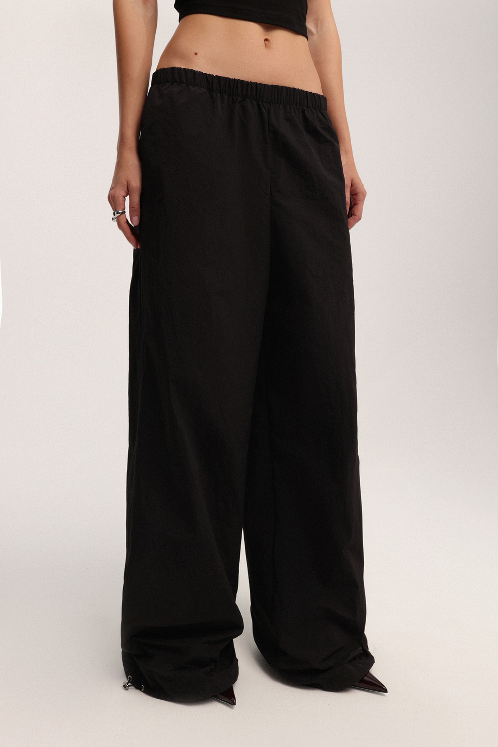 Брюки из плащевки