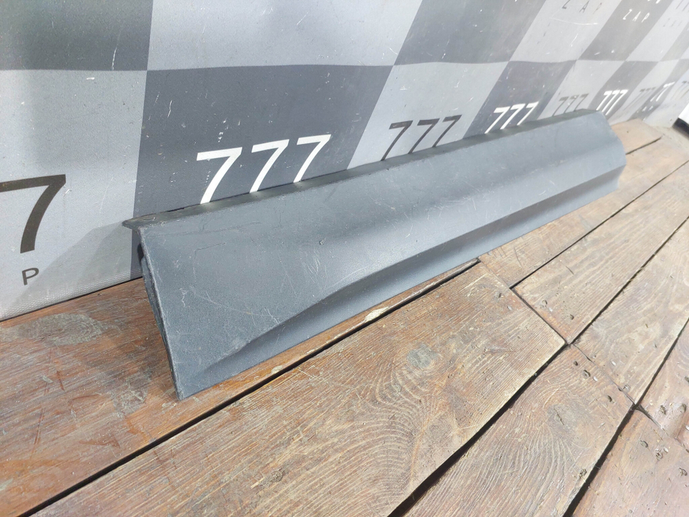 Накладка двери передней правой Skoda Kodiaq 16-нв Б/У Оригинал 565854940