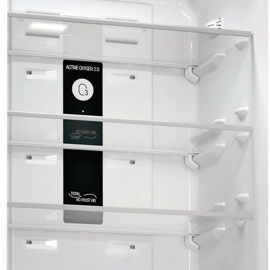 Холодильник Hotpoint-Ariston HFP 7200 WO