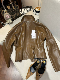 Кожаная куртка Bottega Veneta