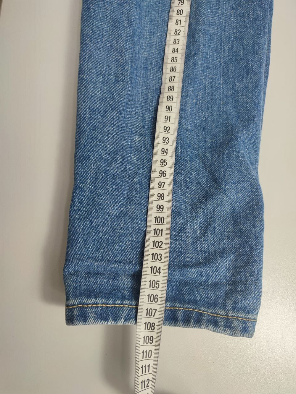 Джинсы Aili Artison базовые 44 размер