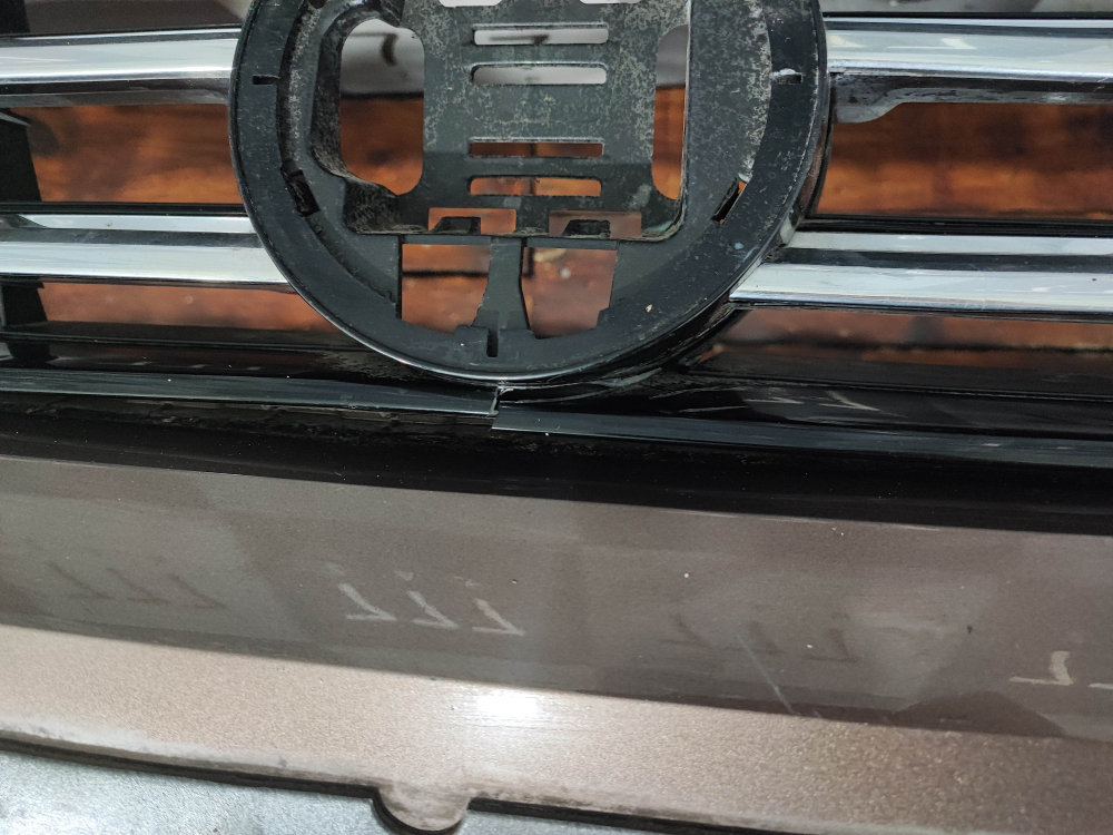 Бампер передний в сборе Volkswagen Tiguan 2 16-20 Б/У Оригинал 5NR807217GRU