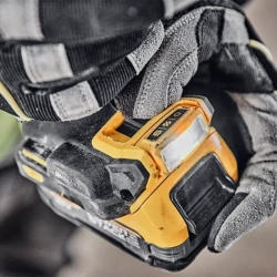 DeWalt DCD805H2T-QW ударный шуруповерт (2 x 5 Ач, ЗУ)