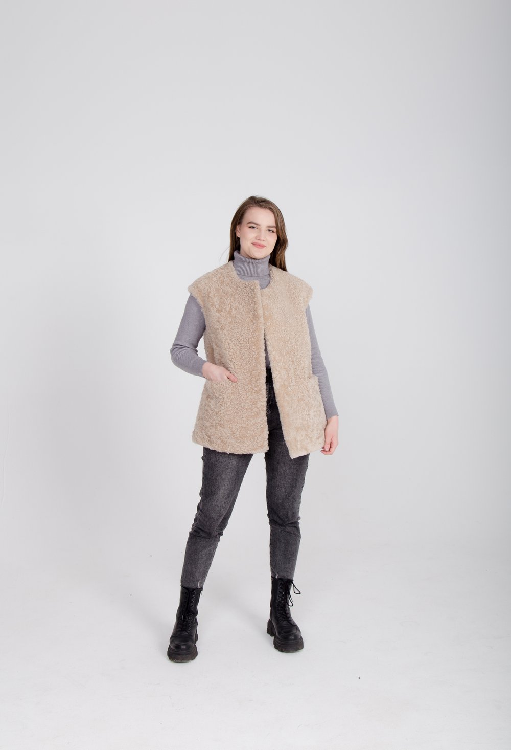 женский жилет из овчины