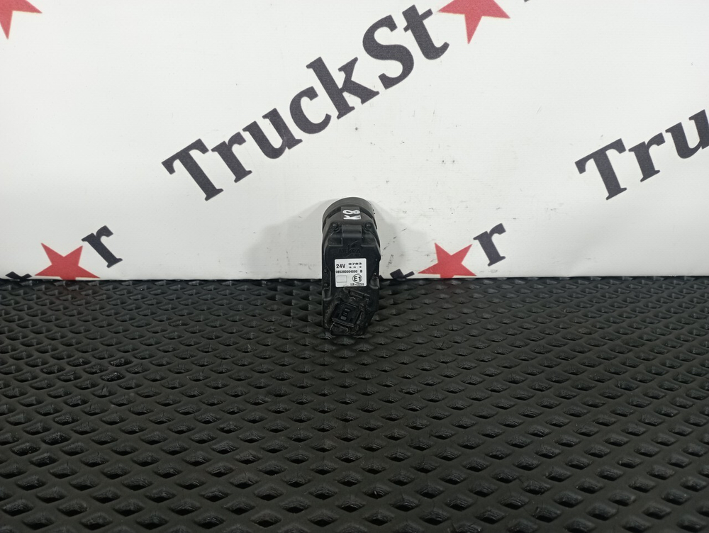 Моторчик зеркала заднего вида 2018 г.