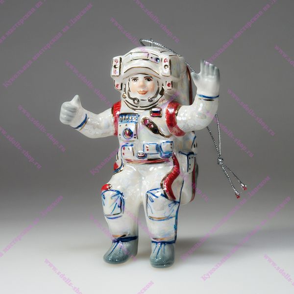 Новинка в серии &quot;Космос&quot; елочная игрушка &quot;Космонавт в открытом космосе&quot;