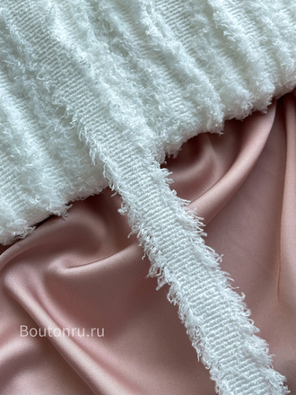 Тесьма белая мягкая