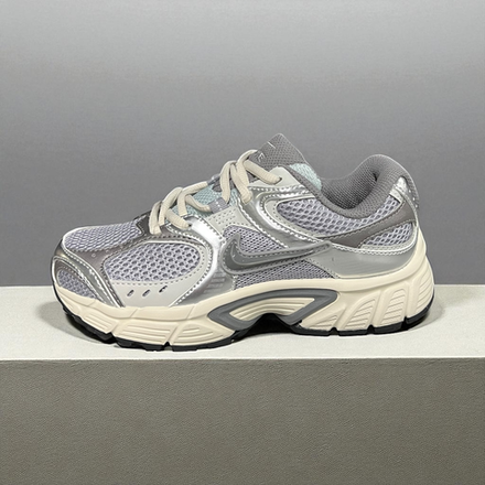 Nike V5 RNR • Silver Gray