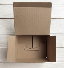 Коробка 19 х 14,5 х 9 см, бурая