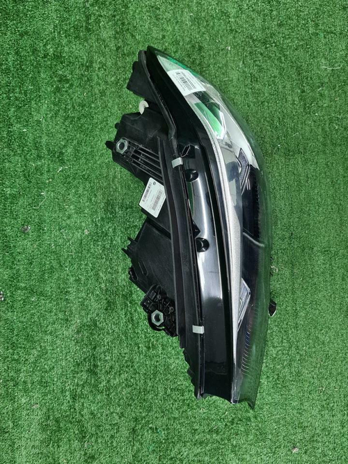 Фара левая BMW 3er G20 (2018-2022) LED
