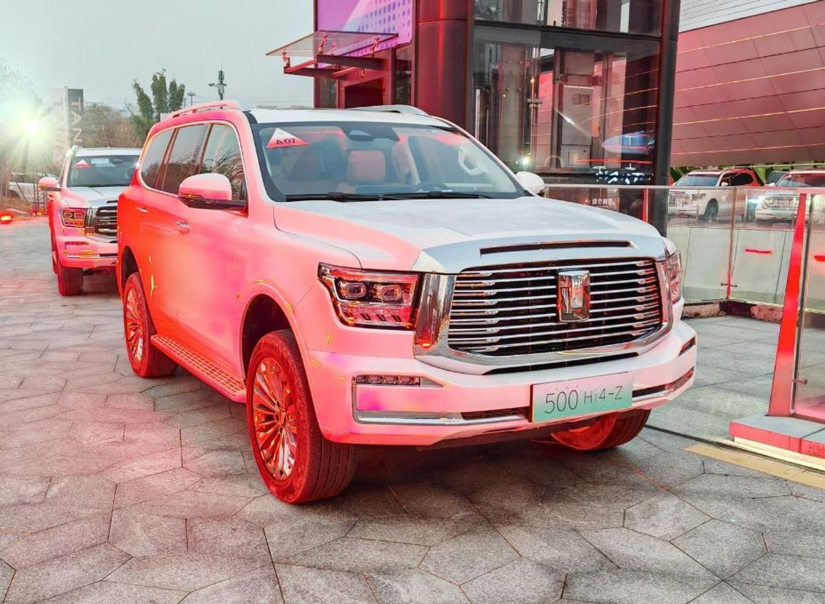 Tank 500 Hi4-Z с новой системой PHEV от Great Wall, оптимизированной для бездорожья, поступил в продажу