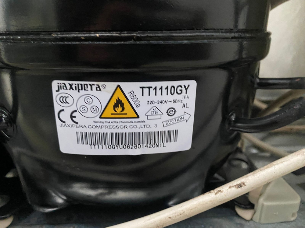 Морозильный барный шкаф Liebherr GGUesf 1405