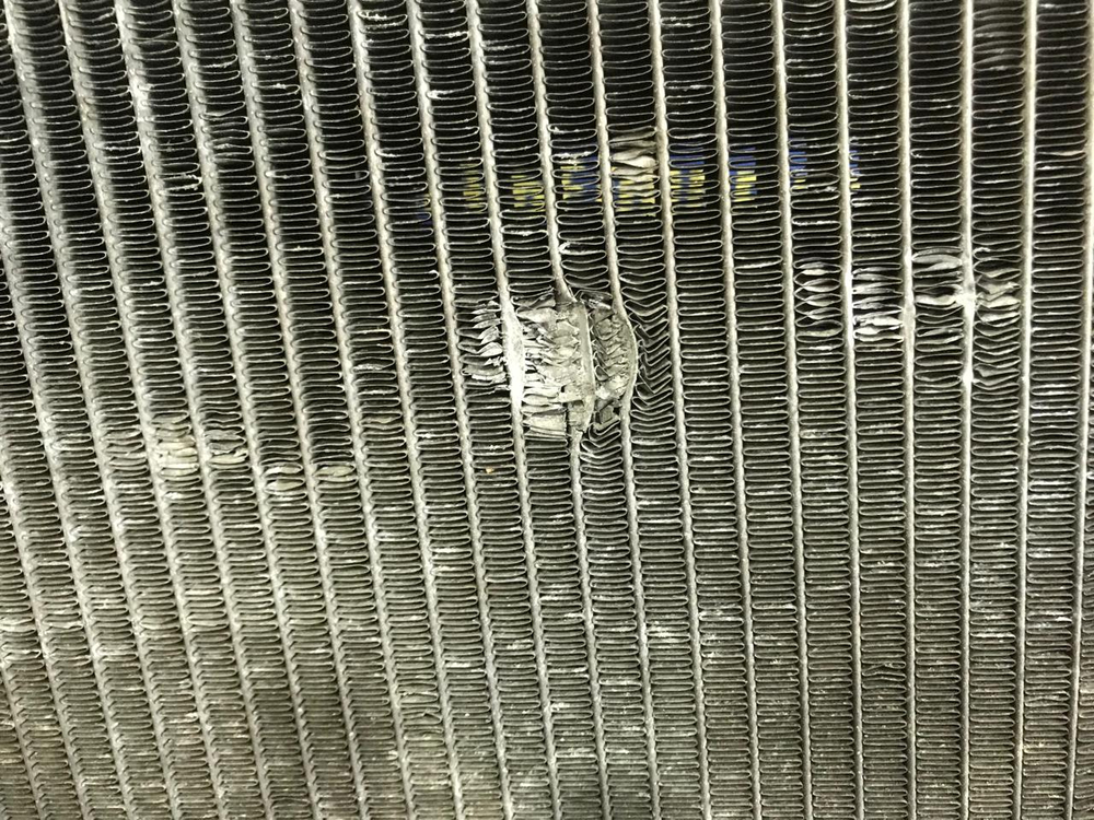 Радиатор двигателя SUZUKI SWIFT 2000-2004