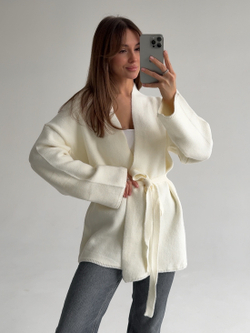 Кардиган вязаный, короткий, с поясом