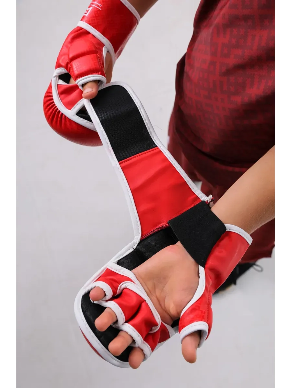 Соревновательные аккредитованные перчатки, крабы