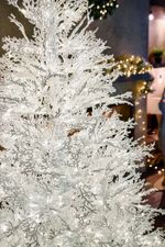 Искусственная белая елка с гирляндой встроенной «Normandia» Нормандия (коралловые ветки) от 2,1 м до 2,4 м