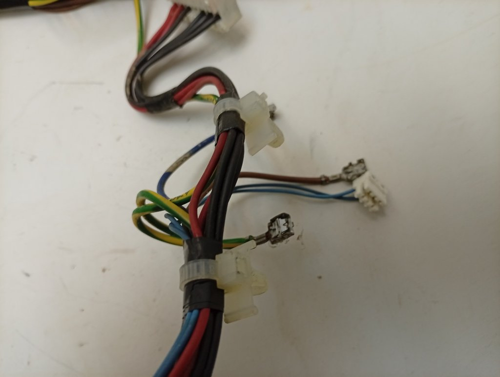 WMSG7105 кт46 Комплект проводов для стиральной машины Hotpoint-Ariston 16002571404 б/у