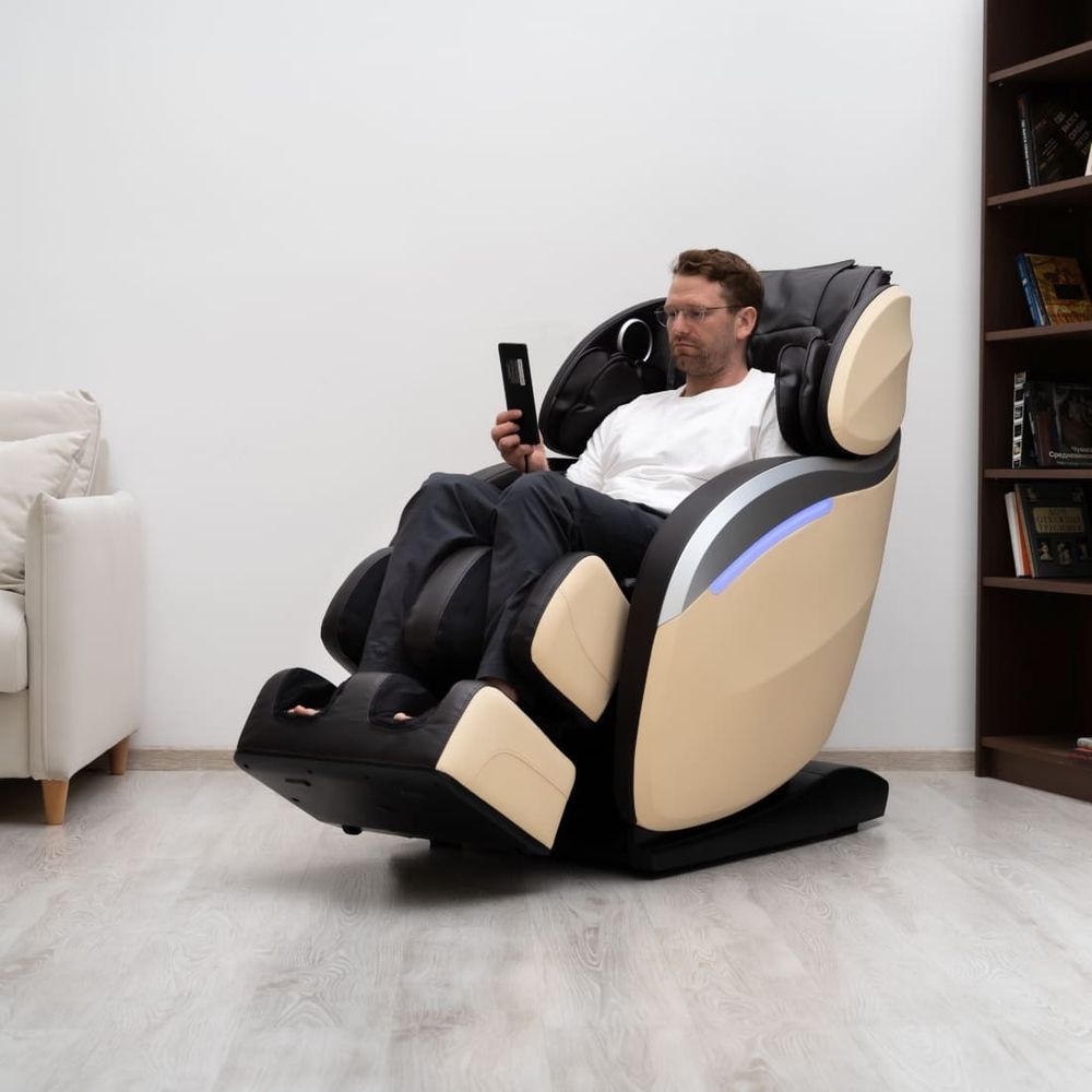 GESS Futuro Массажное кресло (коричнево-бежевое)