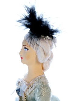 Кукла коллекционная в женском придворном костюме 18 века