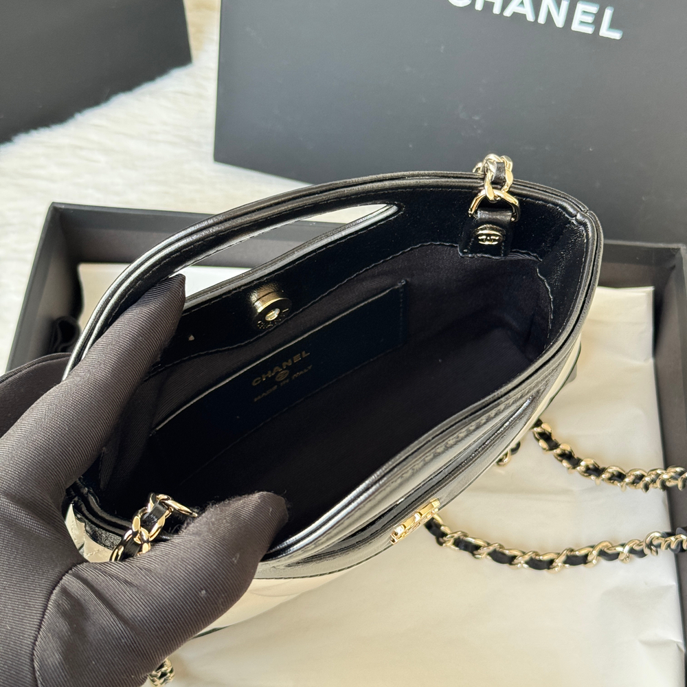 Chanel 31 Nano Shopping Bag 20 cm