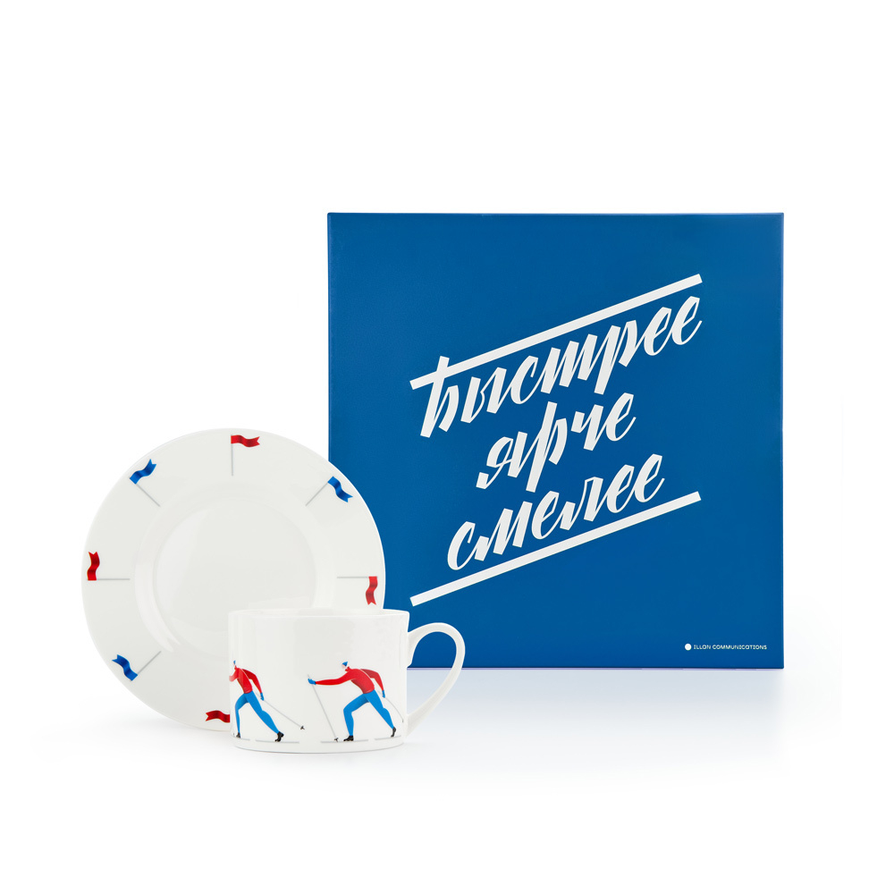 Чайная пара Farforite «Лыжник / Спортсмены» 250 мл в подарочной коробке, белая / синяя / красная