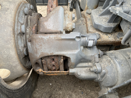 Суппорт задний левый