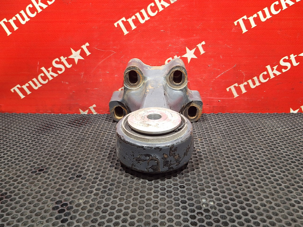 Кронштейн торсиона кабины левый