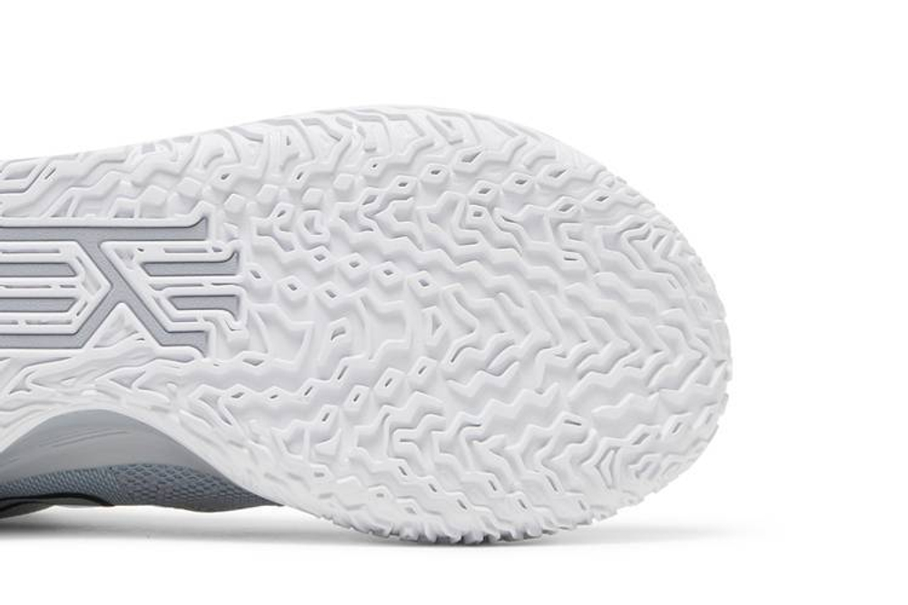 Кроссовки Nike Kyrie 7